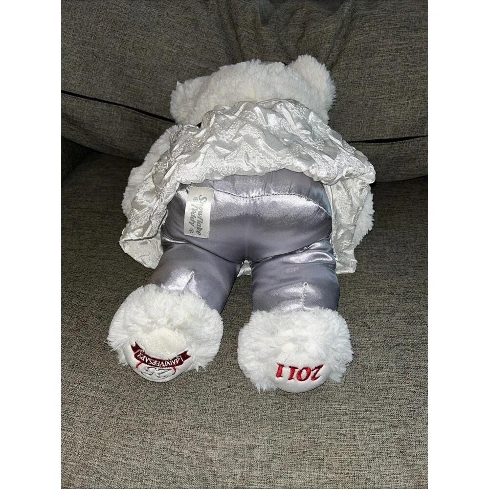 2011 Snowflake Teddy Bear, 25th Anniversary Edition.